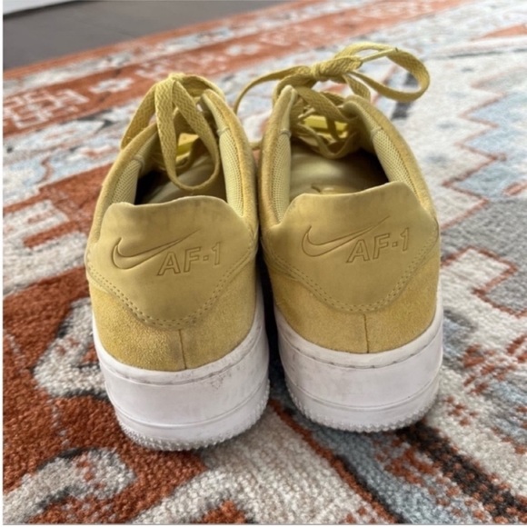 Nike AF1s midform yellow - Picture 7 of 8